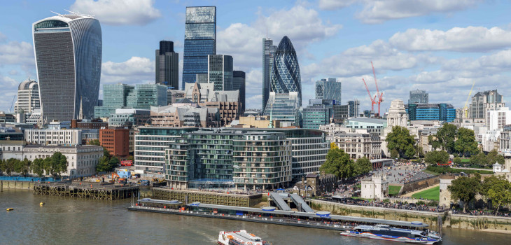 City_of_London_skyline_from_London_City_Hall_-_Sept_2015_-_Crop_Aligned.jpg